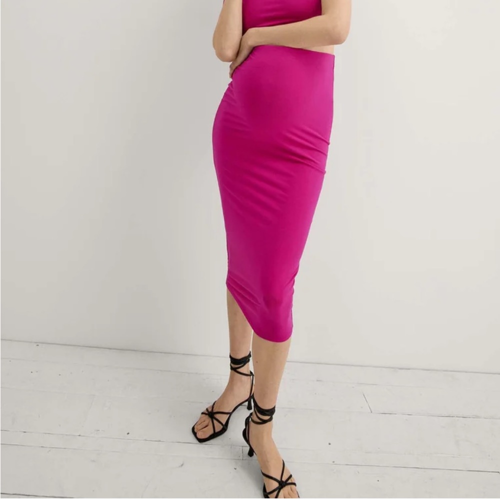 Fuschia The Body Midi Skirt